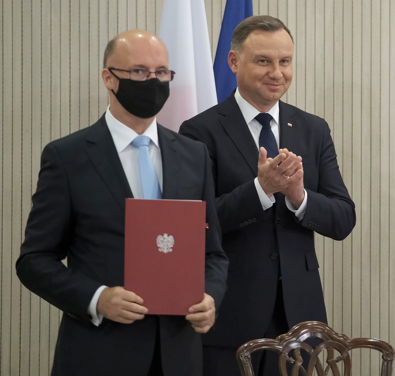 Piotr Wawrzyk i Andrzej Duda. Zdjęcie z 2021 r.