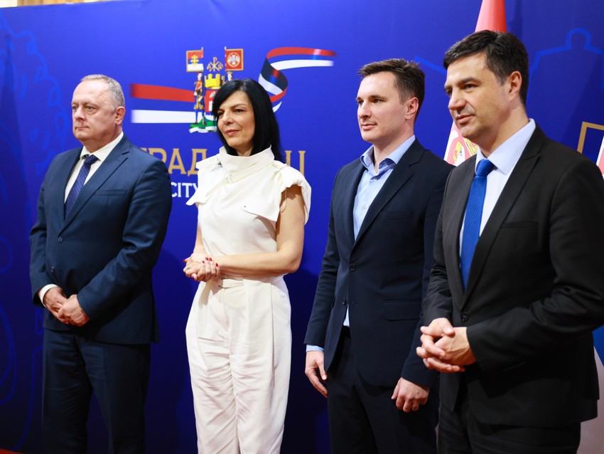 "Mi smo u ovom trenutku, za ove usluge, izdvojili devet puta više sredstava nego što je to bilo pre tri godine, kada smo bili u samom začetku"