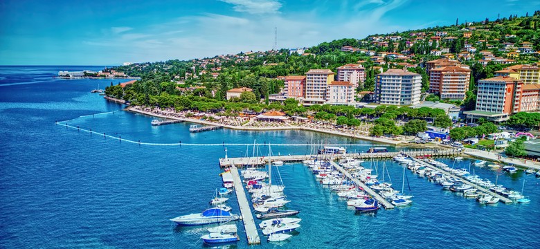 Polacy pokochają ten wakacyjny kierunek. Bliżej niż do Chorwacji, a widoki jak z bajki