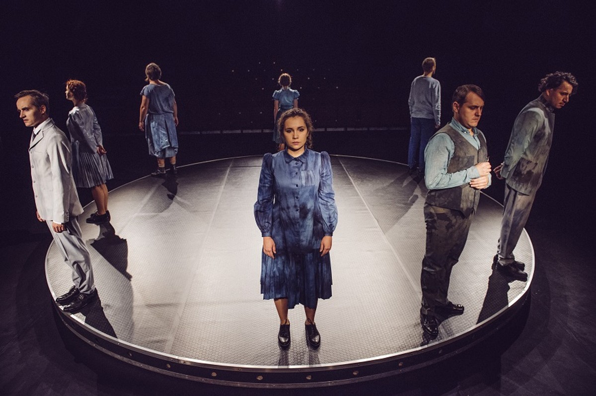 Witold Gombrowicz „Ferdydurke” - Teatr Powszechny im. Jana Kochanowskiego w Radomiu, fot. Kamil Strudzinski