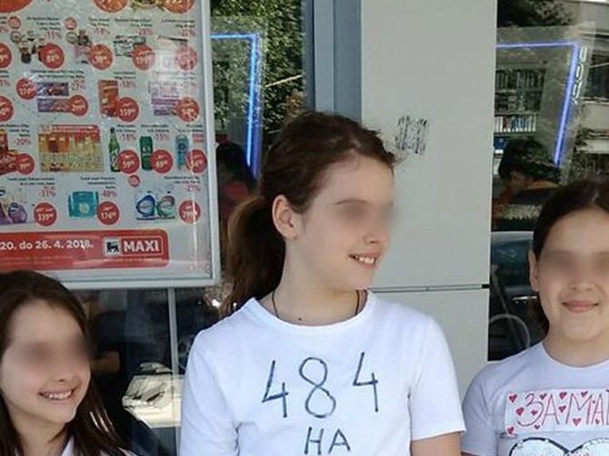 Ove tri devojčice na majicama nose najvažniju poruku!