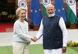 Ursula fon der Lajen, Narendra Modi