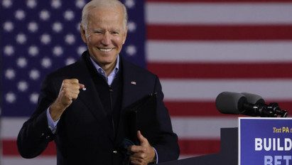 Joe Biden beleavatkozik az európai politikába? Arra kérték, támogassa Magyarország és Lengyelország megbüntetését
