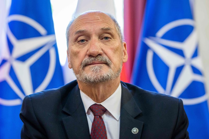 Macierewicz jest jak... Tusk!