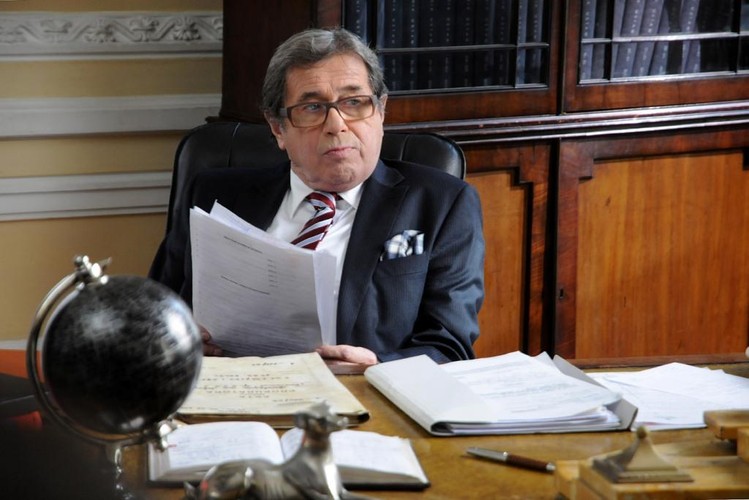 Janusz Gajos w filmie 'Układ zamknięty'