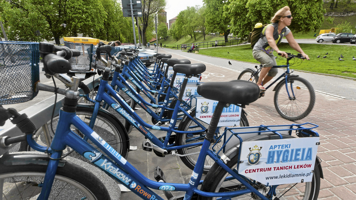 Krakowski system KMK Bike obsługiwany przez ZIKiT rozrasta się. Właśnie uruchomiono dodatkowe stacje. W sumie w mieście można wypożyczyć rowery już w 13 stacjach.