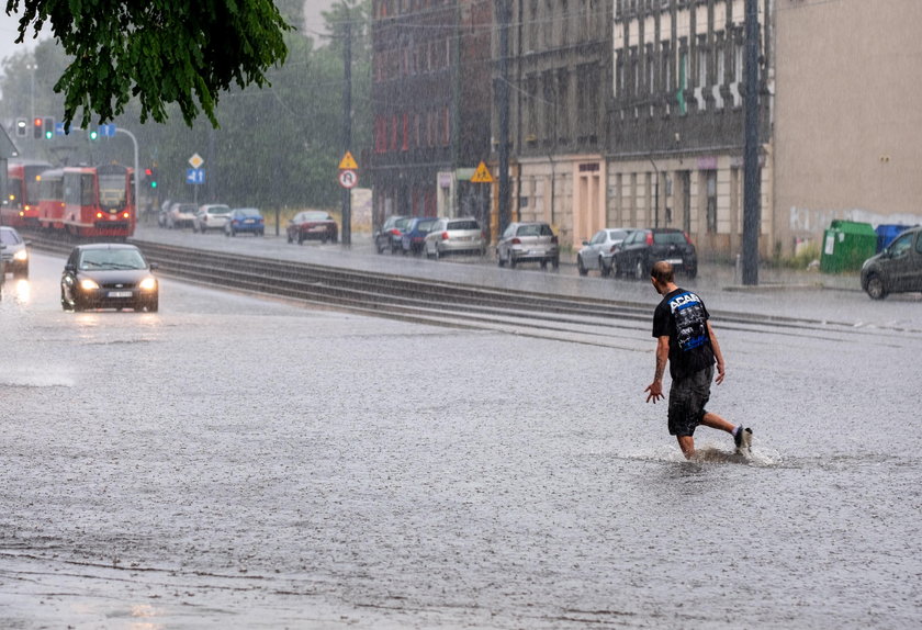 Prognoza pogody. Ulewy na Śląsku. Ostrzeżenia IMGW dla całego kraju