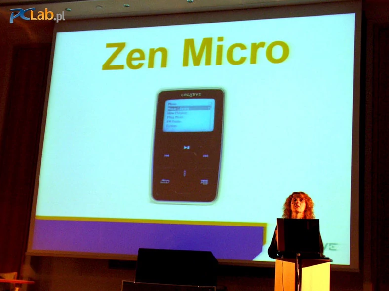 Creative Zen Micro - malutki odtwarzacz z wbudowanym dyskiem twardym o pojemności 5 GB. Dostępny w dziesięciu różnych kolorach. Pracuje nawet 12 godzin na wbudowanym (wymiennym) akumulatorze. Współczynnik SNR to 98 dB (!). Urządzenie ma wbudowany tuner FM i mikrofon, a także udostępnia funkcje asystenta cyfrowego (wbudowany kalendarz, książka adresowa, lista rzeczy do zrobienia).