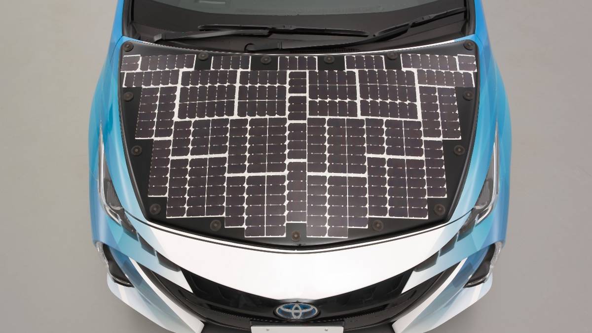 Japońskie firmy będą testować potencjał baterii słonecznych w samochodach elektrycznych