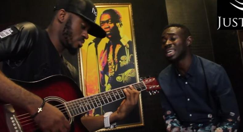 Squeeze Tarela performs an acoustic version of 'Hottest thing' with Fiokee the guitarist