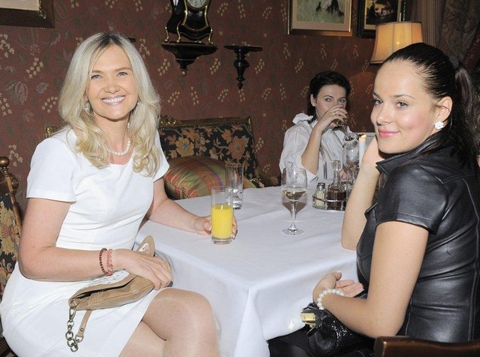 Anna Kalata przeszła nieprawdopodobną metamorfozę i z szarej myszki stała się piękną kobietą!