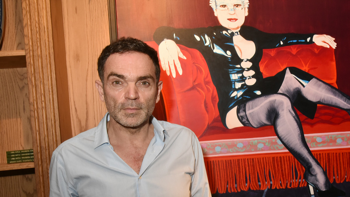 50-letni Yann Moix, wielokrotnie nagradzany francuski pisarz i prezenter telewizyjny, zaliczył niemałą wpadkę. W jednym z wywiadów stwierdził, że jego równolatki "są za stare na miłość" i w gruncie rzeczy są dla niego "niewidzialne". - Wolę ciała młodszych kobiet, to wszystko. Koniec tematu - podsumował swoją wypowiedź. To nie przysporzyło mu zbyt wielu fanów, a w mediach społecznościowych wylała się na niego fala krytyki.