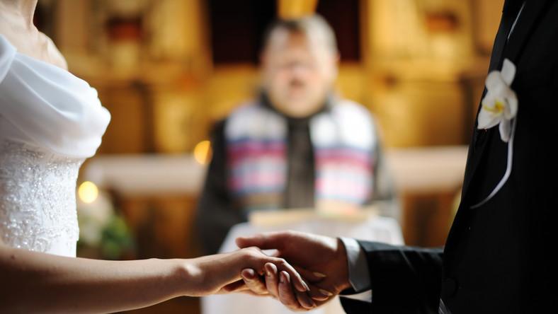 Ślub kościelny z ateistą: hipokryzja czy kompromis? - Ślub