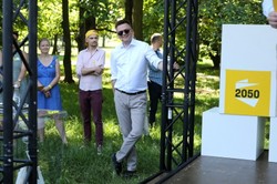 Polska 2050 nadal wiceliderem, ale notowania lecą. Najnowszy SONDAŻ