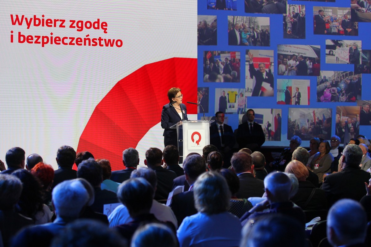 Szefowa rządu przekonywała zebranych, że Bronisław Komorowski jest gwarantem bezpieczeństwa w niespokojnych czasach