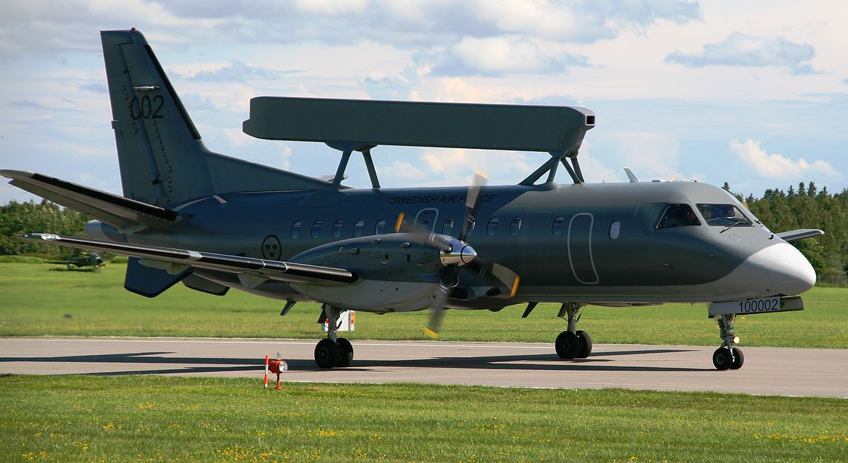 Szwedzki samolot wczesnego ostrzegania w drodze do Polski. Przyleci nim minister obrony