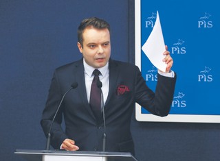 Zamiast przełamania klinczu w TK, jest kolejny