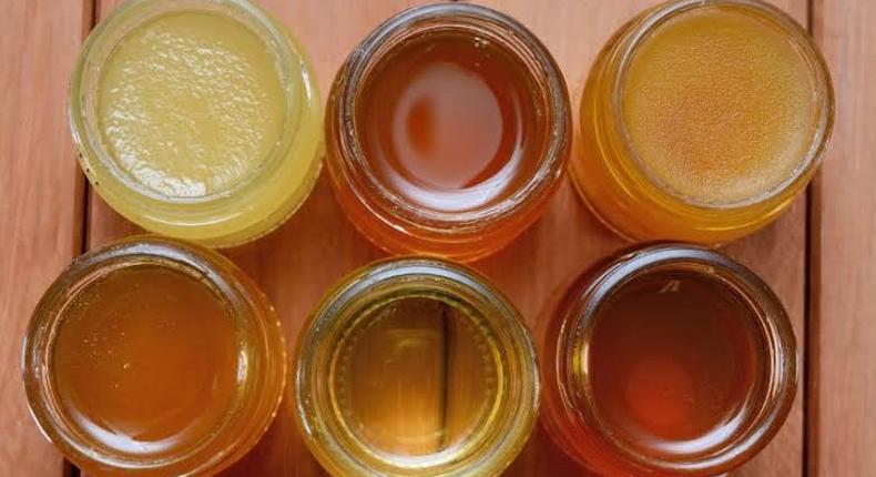 Le miel se décline en différentes couleurs [Homesteaders of America].