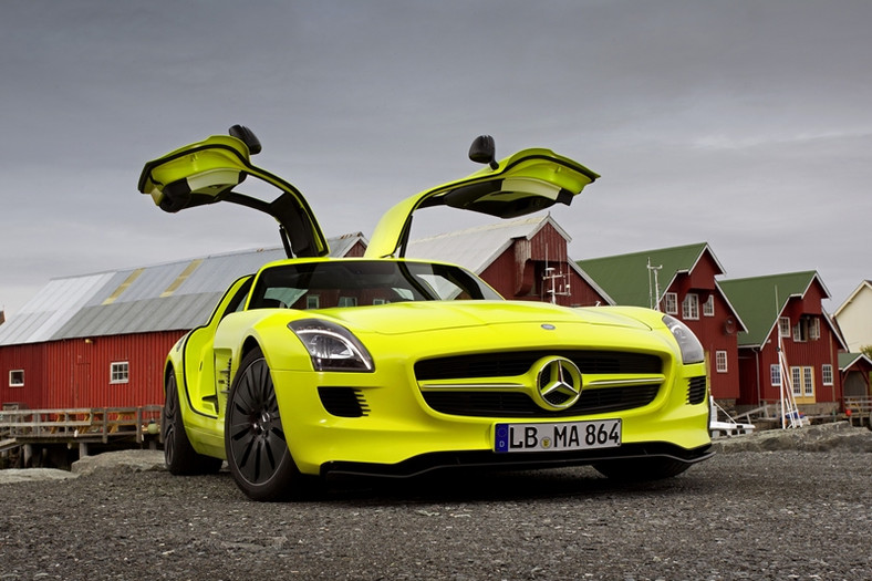 Mercedes SLS AMG E-Cell – z e-pięknem trzeba obcować