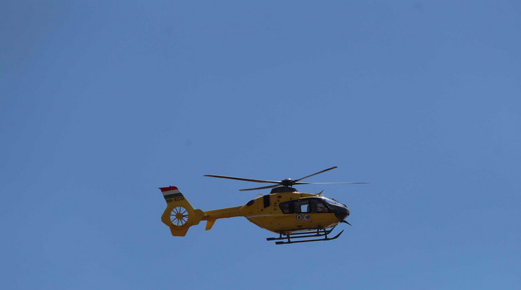 Mentőhelikopter is érkezett a baleset helyszínére /Illusztráció: Pozsonyi Zita