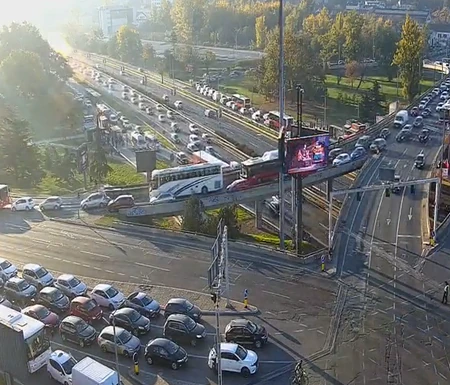 Autokomanda, gužve