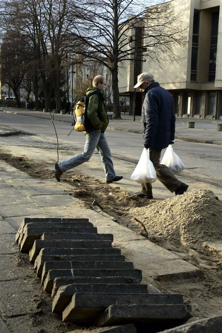 Niezabezpieczone chodniki