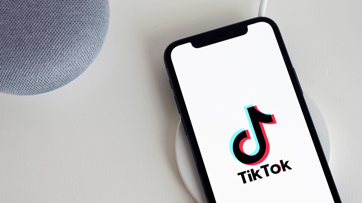 Bajban az amerikai felhasználók, közel a betiltás: tényleg ennyi volt a TikToknak?