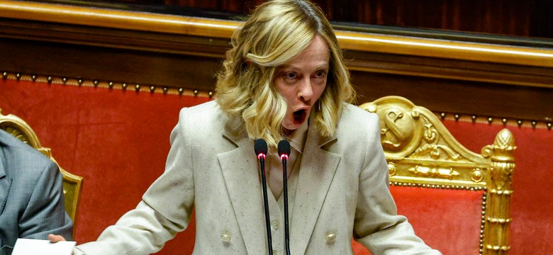 Burza w rządzie Włoch. Meloni musi się tłumaczyć ze "sprzedawania kraju"
