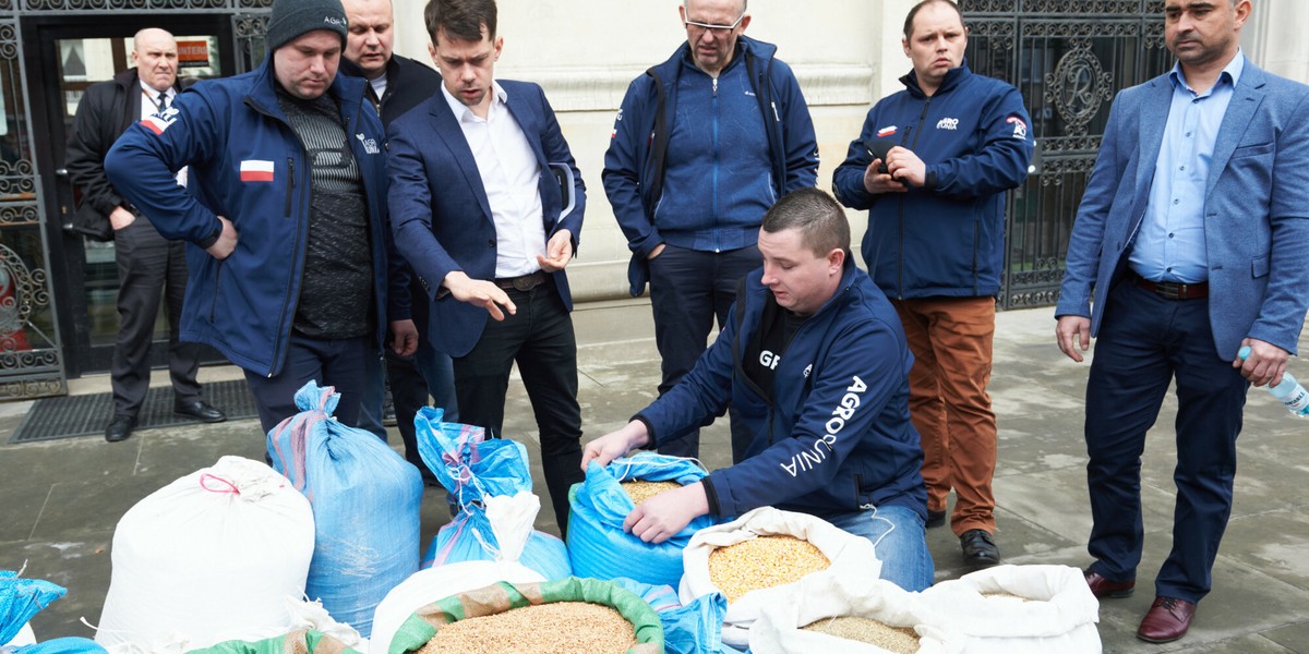 Pikieta Agrounii przed siedzibą Ministerstwa Rolnictwa i Rozwoju Wsi w Warszawie. 20 marca 2023 r.