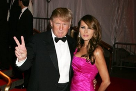 MELANIJA na Met Gali u haljini KAO SA VAŠARA, a onda je Vintur "UDARILA" ZABRANU!   Evo zašto su TRAMPOVI NA NJENOJ CRNOJ LISTI iako svi zajedno "više vole NOVAC nego bilo šta drugo na svetu"