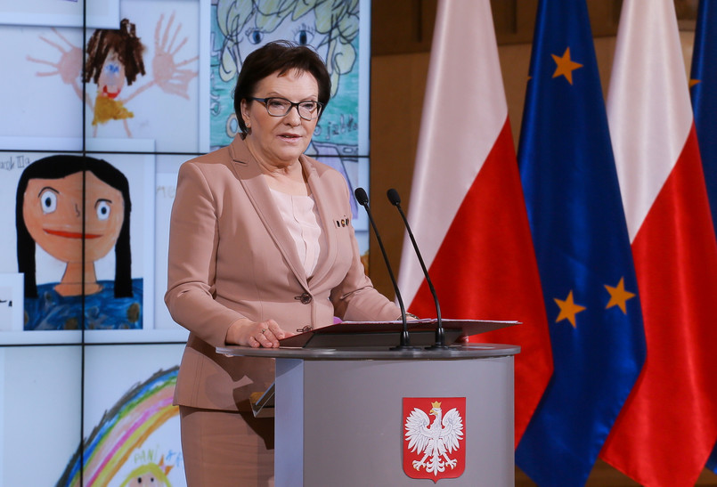 Premier Ewa Kopacz podczas obchodów Dnia Edukacji Narodowej w KPRM.