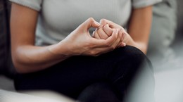 Los pacientes con trastorno obsesivo-compulsivo no confían en sí mismos.  Le dicen a sus parejas que podrían haber hecho trampa