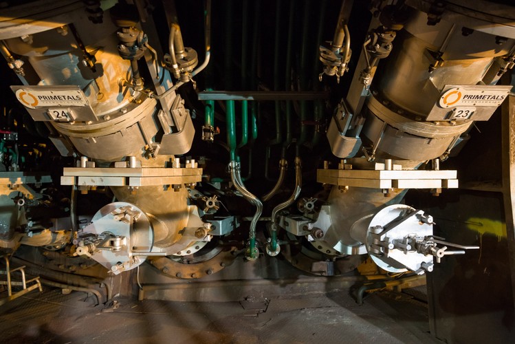 „Mimo, że w tym czasie nie miały miejsca żadne emisje pyłowe ani z wielkiego pieca, ani ze stalowni, wartości odnotowane na tych stacjach są porównywalne z wartościami z tego samego okresu w 2014 i 2015 r., kiedy huta pracowała w pełnym cyklu produkcyjnym. Potwierdza to, że zanieczyszczenie powietrza w Krakowie jest związane przede wszystkim z niską emisją – powiedziała.<br><br>fot. (ukit/cat) PAP/Stanisław Rozpędzik