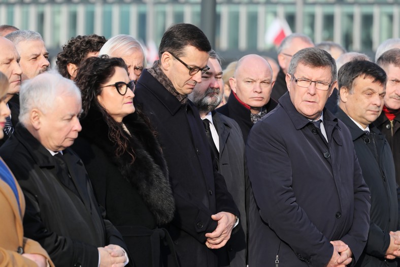 Premier Mateusz Morawiecki, prezes PiS Jarosław Kaczyński, poseł PiS Dorota Arciszewska-Mielewczyk  oraz europoseł Zbigniew Kuźmiuk