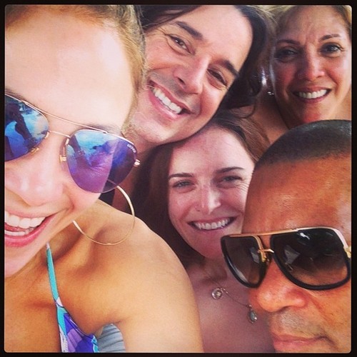 Jennifer Lopez w towarzystwie znajomych