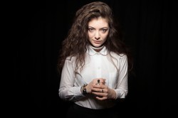 Lorde kocha siebie i swój trądzik