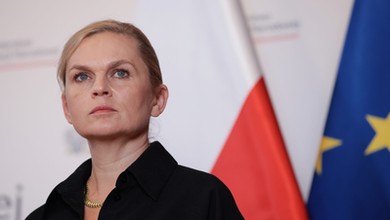 MEN po cichu zmniejszyło pensje nauczycielom. Związki biją na alarm