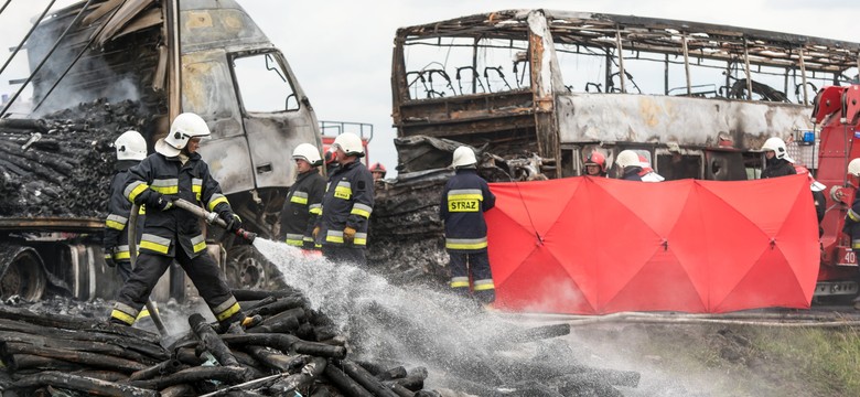 Tragiczny karambol na A4. Spłonęły auta, są ofiary wypadku na autostradzie. ZDJĘCIA