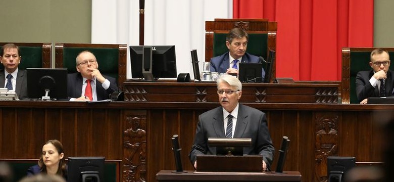 Schetyna atakuje Waszczykowskiego za kontynuację polityki Platformy