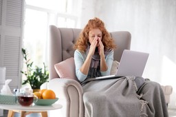 Kiedy pracodawca może zwolnić pracownika na chorobowym?