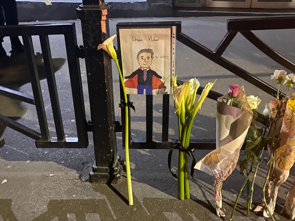 Potresna poruka na crtežu posvećenom Draganu Vlahoviću