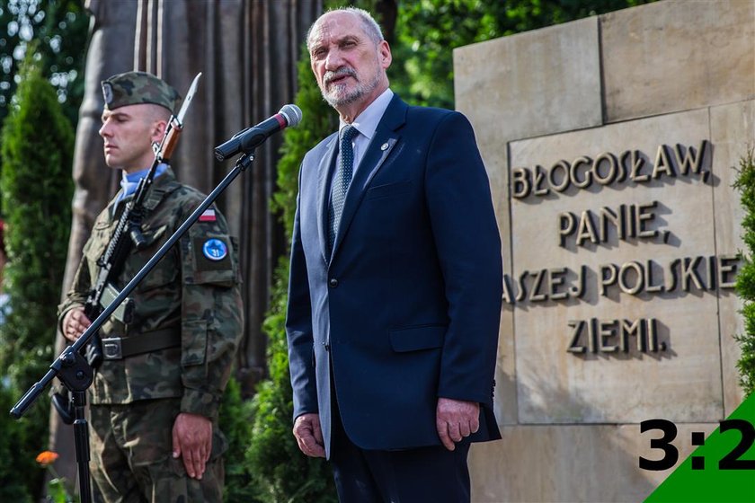 Antoni Macierewicz na poświęceniu pomnika Jezusa w Poznaniu