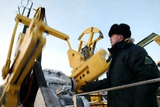 Rosja chce sprzedawać ropę za ruble, nie za dolary