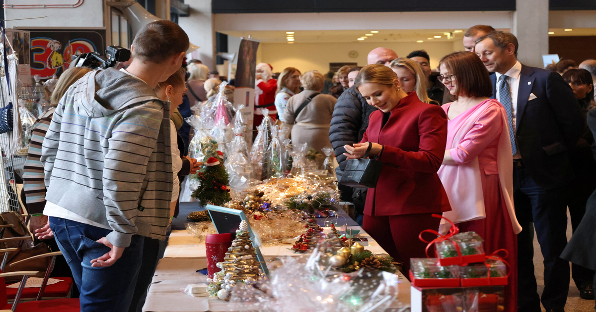 Pierwsza-dama-wspiera-mi-dzynarodowy-kiermasz-dobroczynny-na-PGE-Narodowym