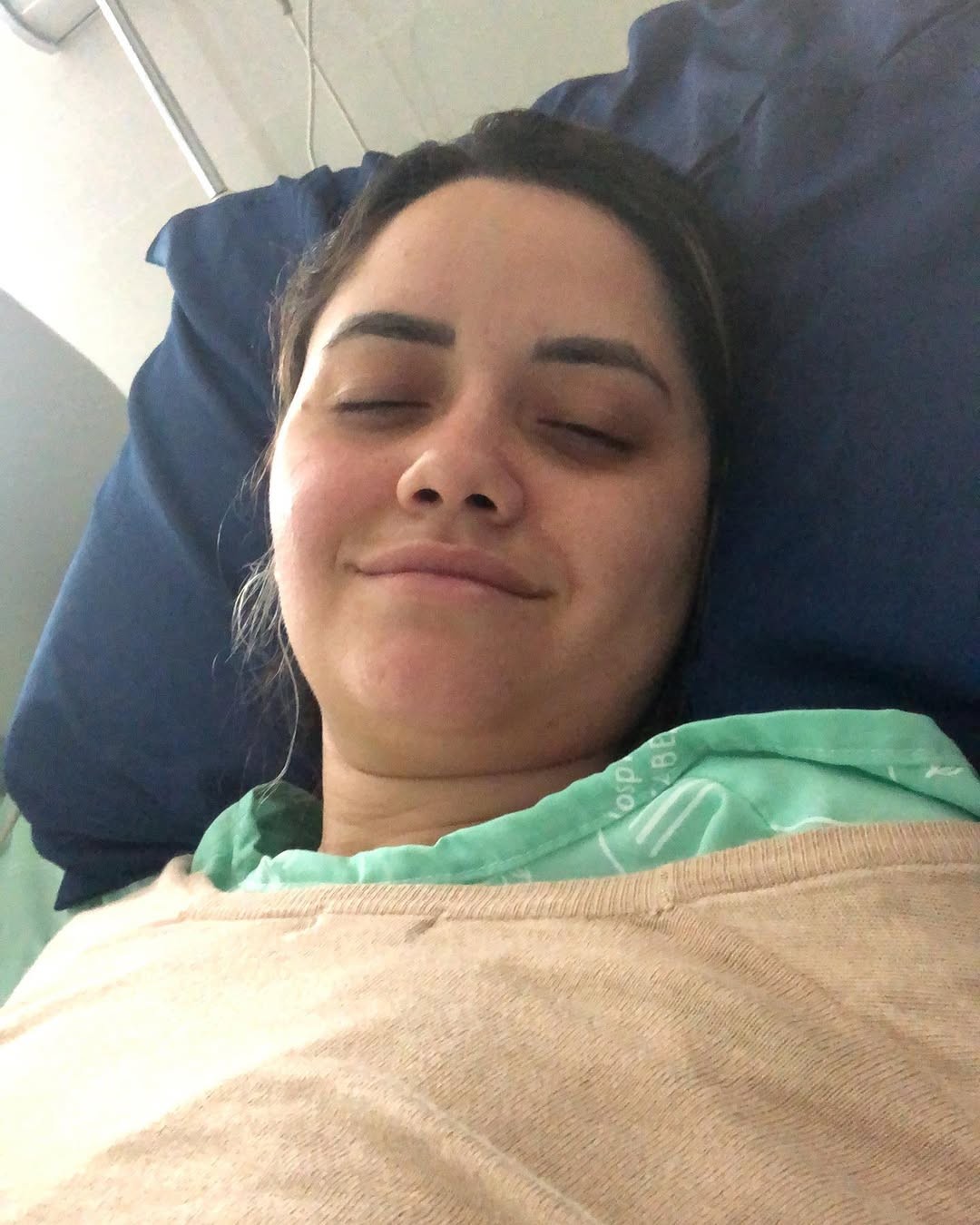 Brazílska influencerka Jéssica Daugirdas zomrela po dlhom boji s rakovinou hrubého čreva.