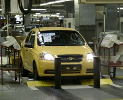 PiS zatroszczył się o los FSO. Oto zjadliwa riposta rządu!