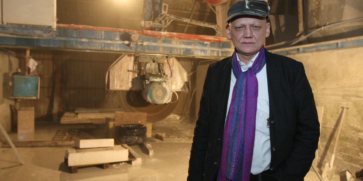 Twórca pierwszego sarkofagu Kaczyńskich: to amatorzy go zniszczyli