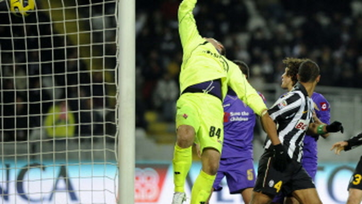 Artur Boruc rozegrał bardzo dobre spotkanie przeciwko Juventusowi Turyn (1:1). Gdyby nie polski bramkarz, Fiorentina przegrałaby spotkanie. Pod wielkim wrażeniem gry golkipera Violi byli trener Luigi Del Neri i obrońca Leonardo Bonucci.