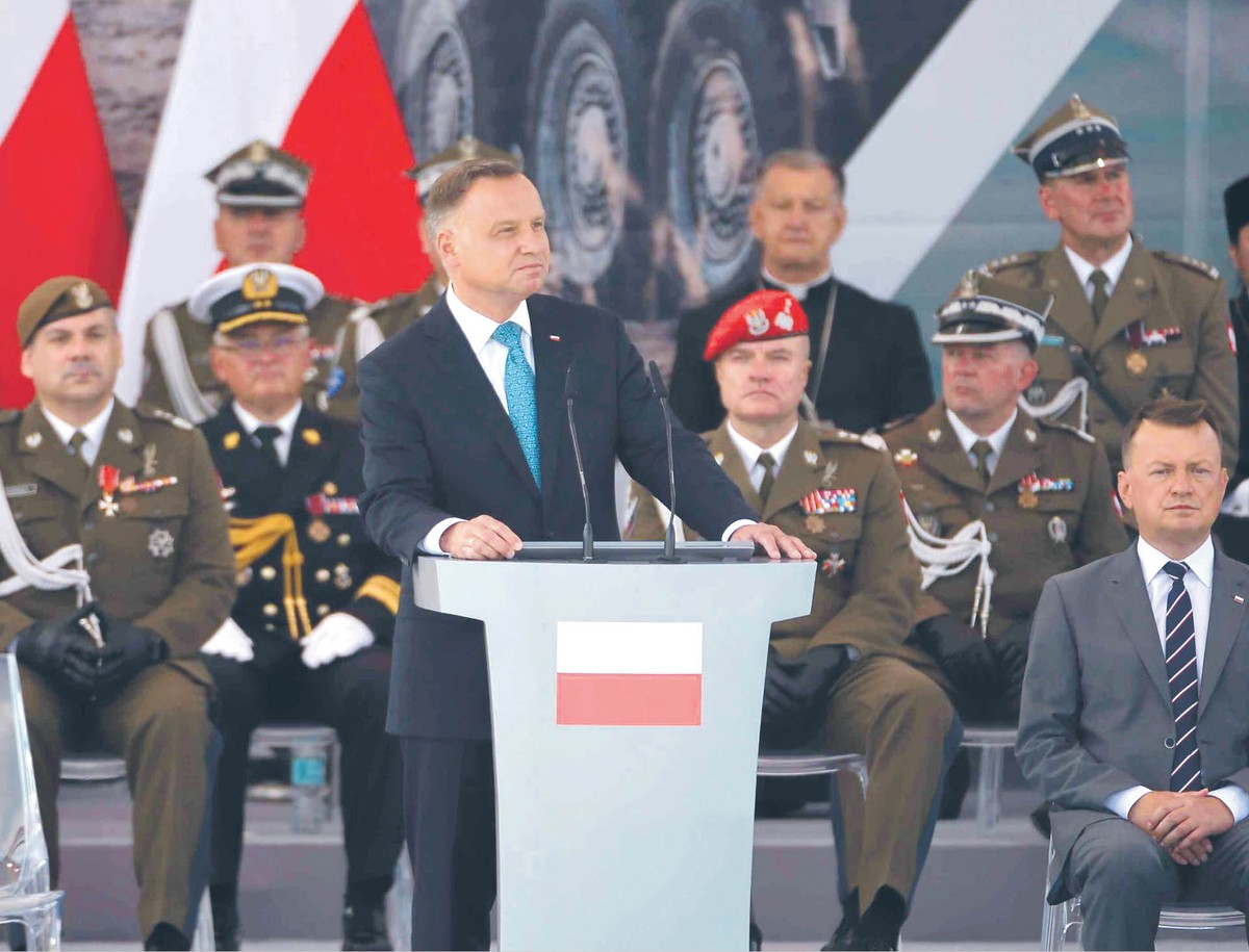 – Polska była ofiarą II wojny, nie jest nikomu nic winna – mówił prezydent Andrzej Duda podczas niedzielnych obchodów Święta Wojska Polskiego