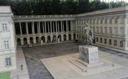 Czy Polacy są za odbudową Pałacu Saskiego? SONDAŻ